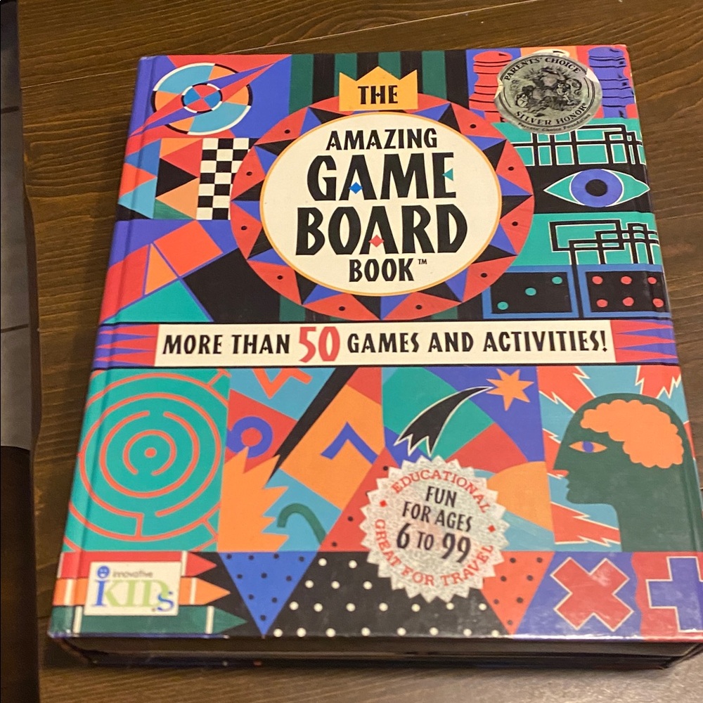 AMAZING GAME BOARD BOOK INNOVATIVE KIDS